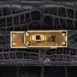 11 Hermès Replica - Kelly 25 Retourne Black Matte Alligator Gold HW Detail1