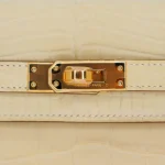 11 Hermès Replica - Kelly 25 Retourne Vanille Matte Alligator Gold HW Detail1