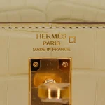 11 Hermès Replica - Kelly 25 Retourne Vanille Matte Alligator Gold HW Logo