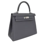 Artisan-Grade Hermès Dupes - Kelly 25 Retourne Gris Misty Togo Palladium HW Side