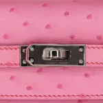 Best Replica Hermes - Kelly Pochette Bubblegum Ostrich Palladium HW Detail1